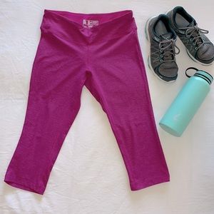New balance heathered magenta capri leggings M